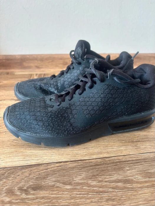 Sneakersy Nike r.39