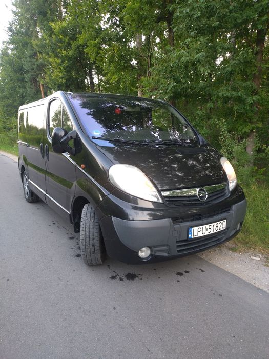 Opel Vivaro 2.0  dziewięcioosobowy