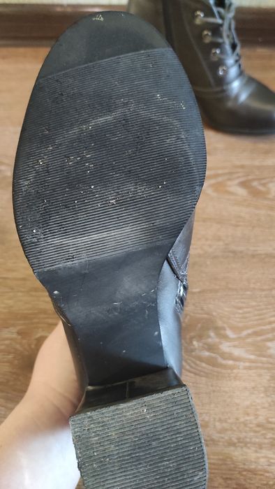 Ботильйони жіночі 40р.