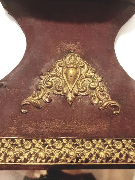 Lindo antigo espelho de toilete Arte Nova de suspensão mural