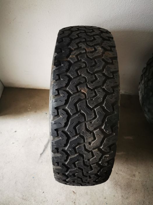 Jante 15" com pneu 31x10.50