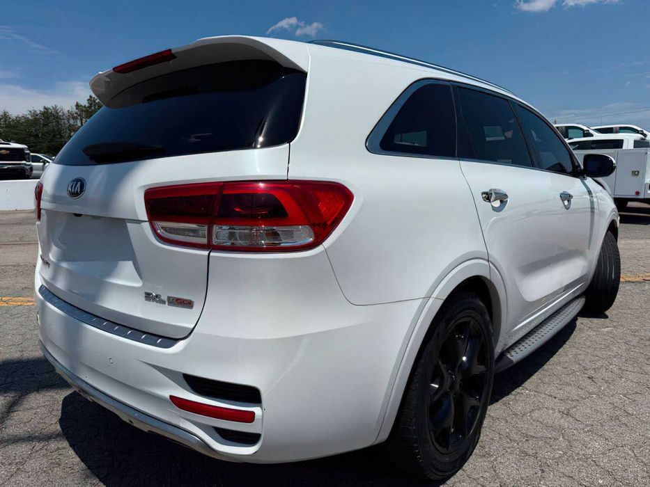 Kia Sorento SX Limited      2016