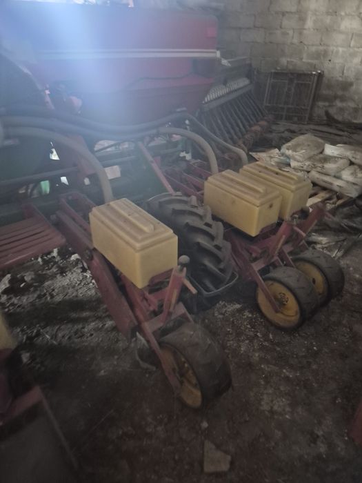 Siewnik do kukurydzy Hassia