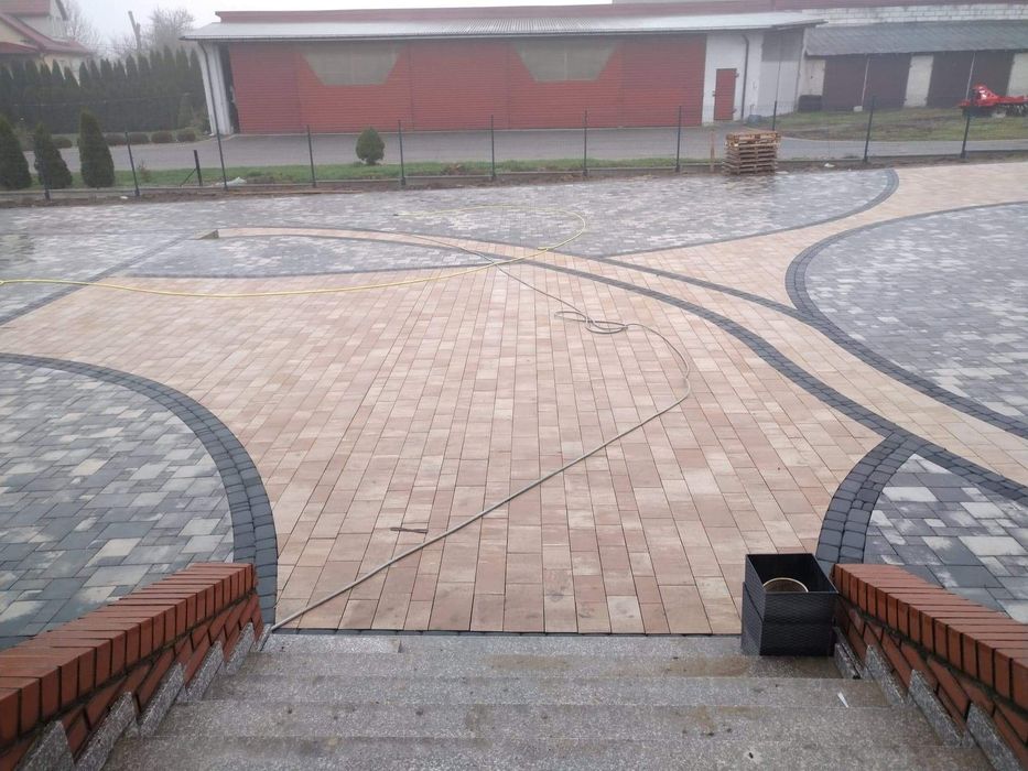 Układanie kostki brukowej