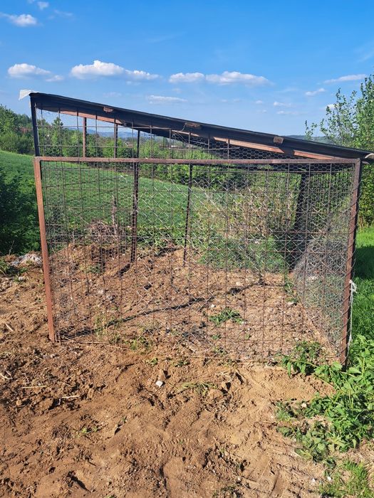 Klatka dla psa, kojec