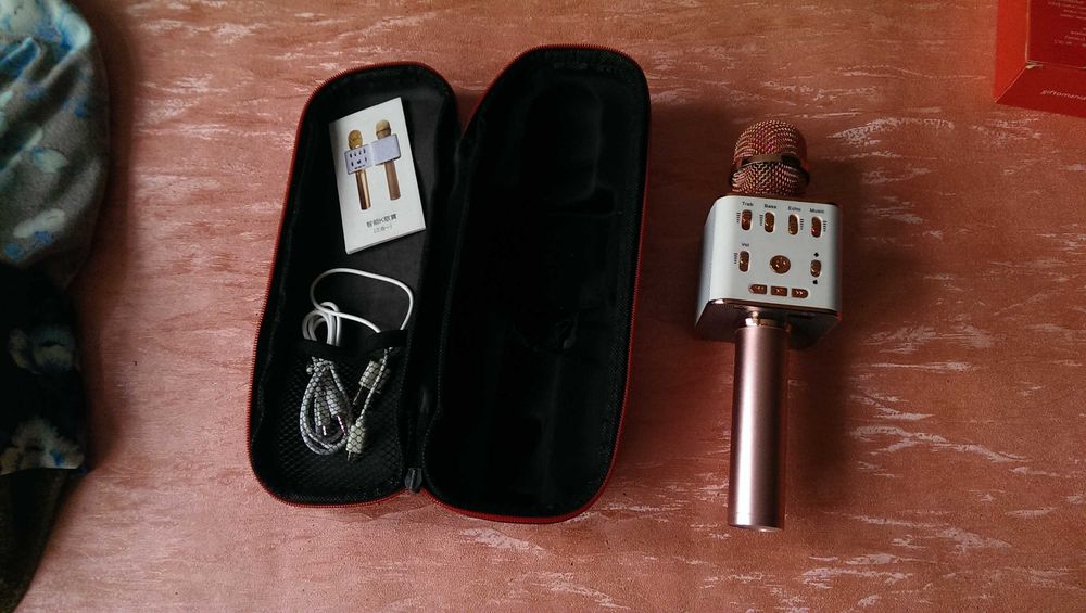 Беспроводной микрофон караоке - Колонка с динамиком Bluetooth с чехлом