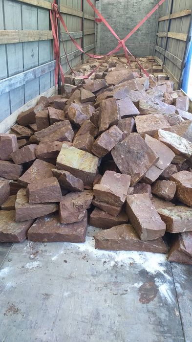 Кам'яний Бут Цоколь