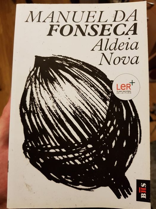Livros ( Cão como nós, Cidade e as Serras e Aldeia Nova))