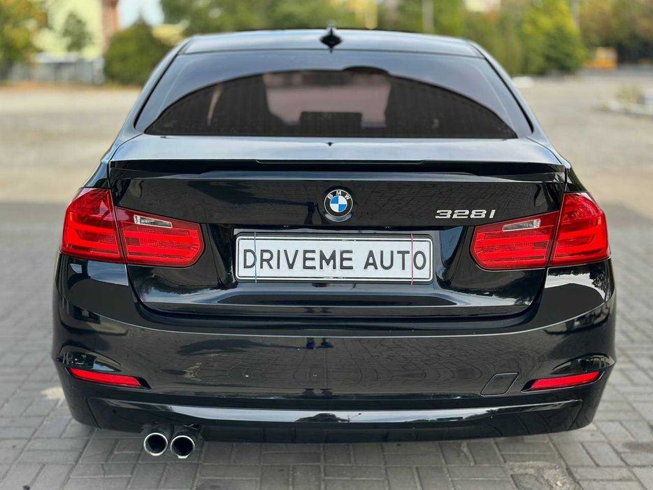 BMW 328i F30 2012