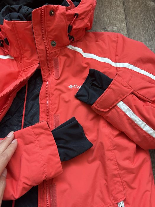 Продам куртку Columbia