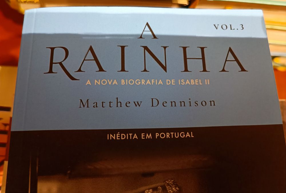 A Rainha - de Matthew Dennison - 3 Volumes - BARATÍSSIMOS