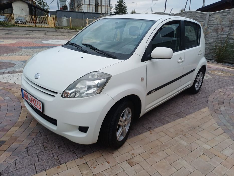Witam mam do sprzedania Daihatsu Sirion 1.3 bezyna klima