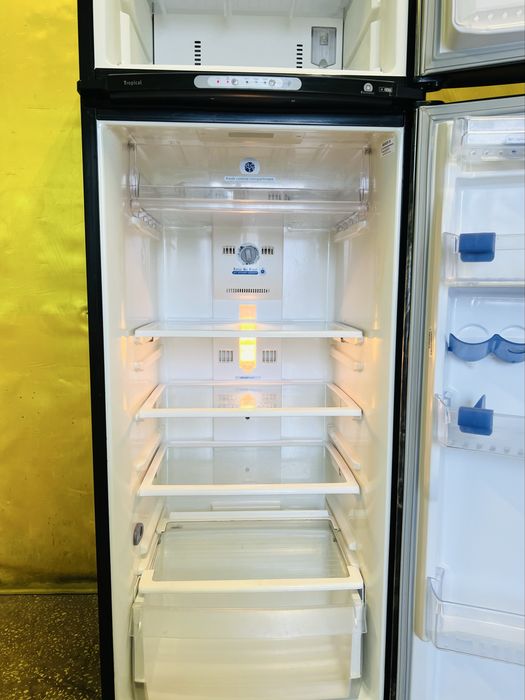 Двухкамерный холодильник Whirlpool NoFrost