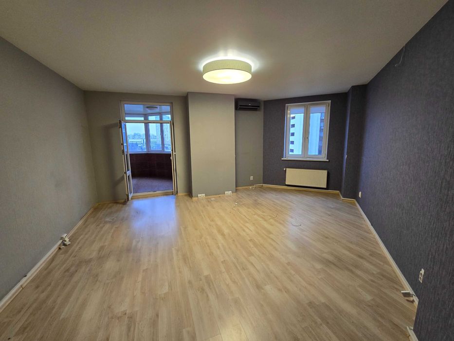 Вільна! Від власника! Продаж 4-к квартири вул. Раїси Окіпної 4. 5 пов.