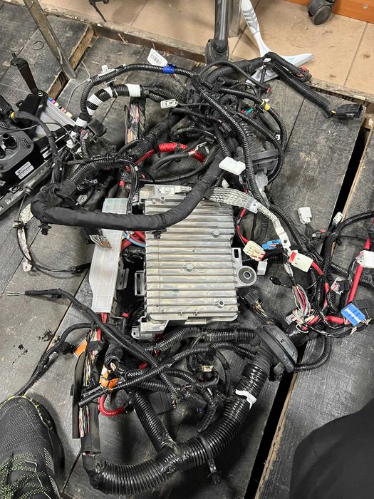 Tesla Y 2020-2023, Проводка и зч по багажник проводка по салону ліхтар