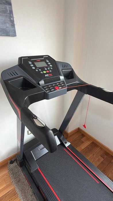 Esteira FITFIU Fitness MC-500 - Até 18 km/h para treinos ilimitados