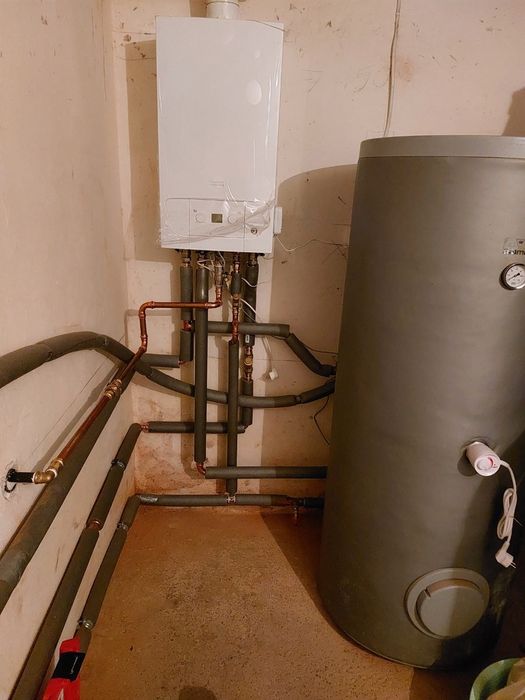 Usługi gazowe i hydrauliczne.