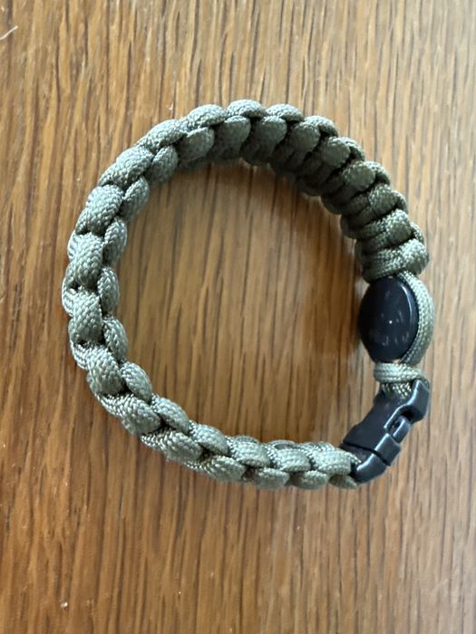 bransoletka paracord z kompasem