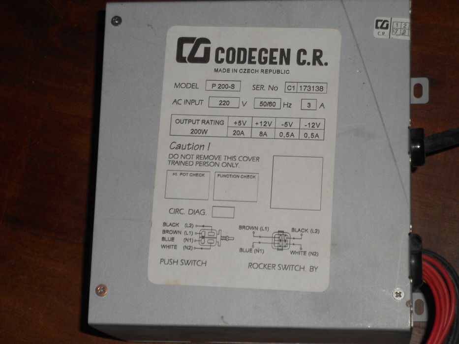 Fonte de alimentação vintage Codegen P 200-S 200W AT Aux Molex Fdd