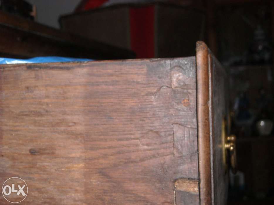 Cómoda antiga D. Maria em nogueira