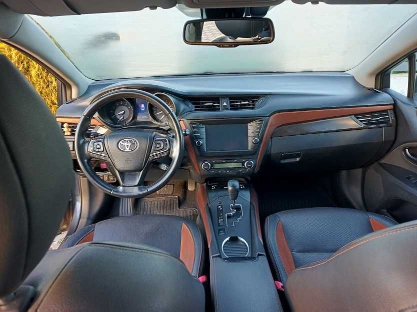 Toyota Avensis 1.8 automat LPG Salon Polska