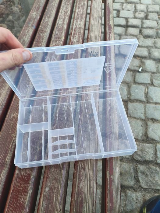 Organizer na baterie, pojemnik na baterie
