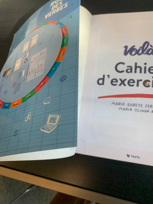 Caderno de atividades ou exercícios 9º ano Francês "Voilá"