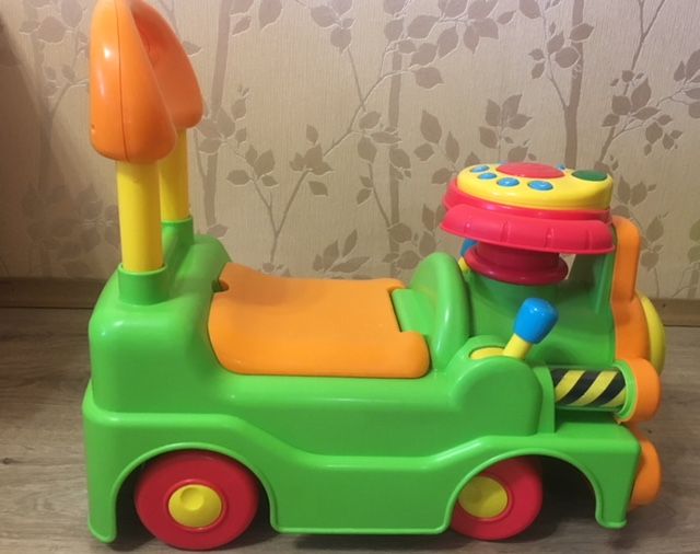 chicco ride on train