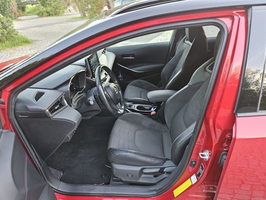 Do wynajecia Toyota Corolla 2.0 hybrid