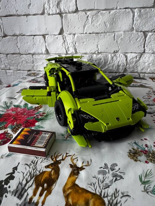 Lego ламбаргіні машинка