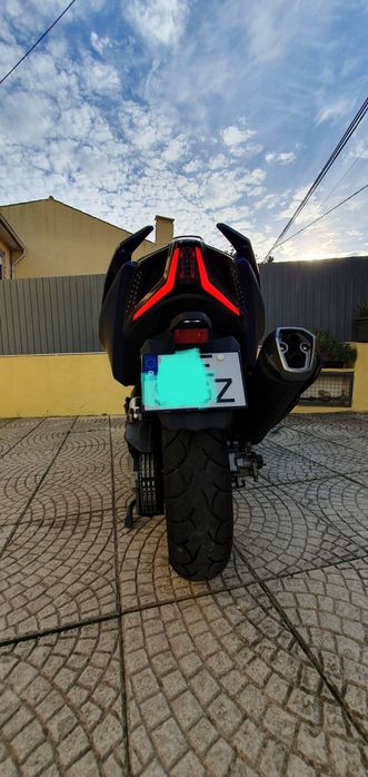 Kymco ak 550 maxi-scooter