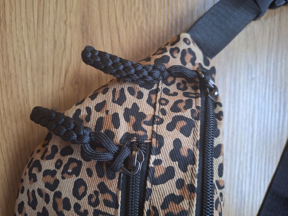 Nerka crossbody panterka