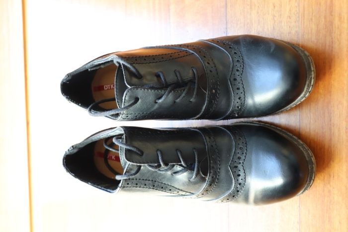 Sapatos de Pele com tacão - Originais DTK (Usados)