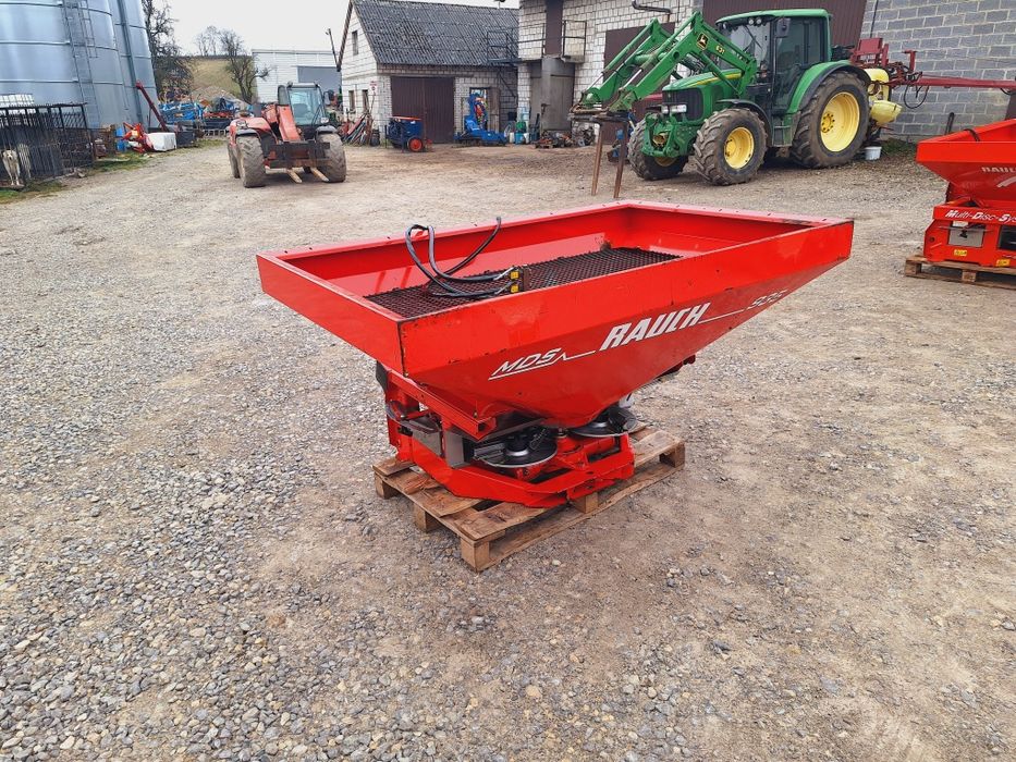 Rozsiewacz nawozu Rauch MDS 935  stan bdb hydraulika krata