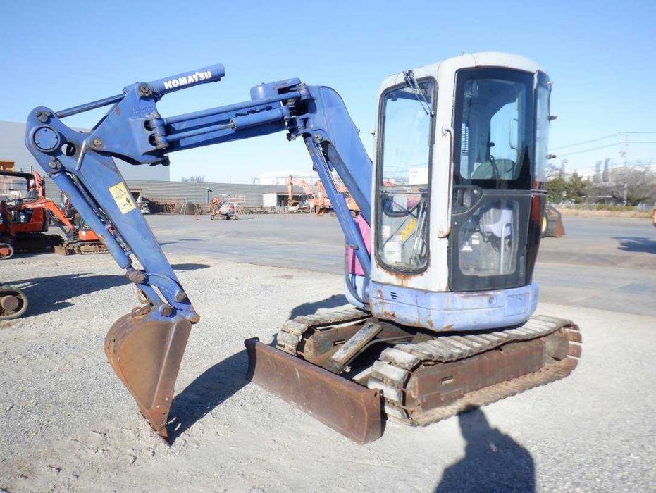 Экскаватор гусеничный KOMATSU PC30UU-3