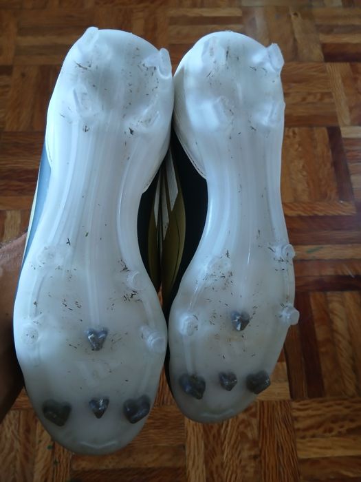Chuteiras adidas n40