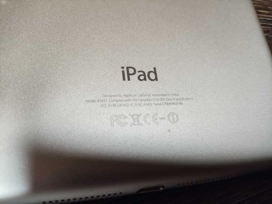 iPad mini 1 (A1432) 16GB Wi-Fi / Чудовий стан + Чохол у подарунок!