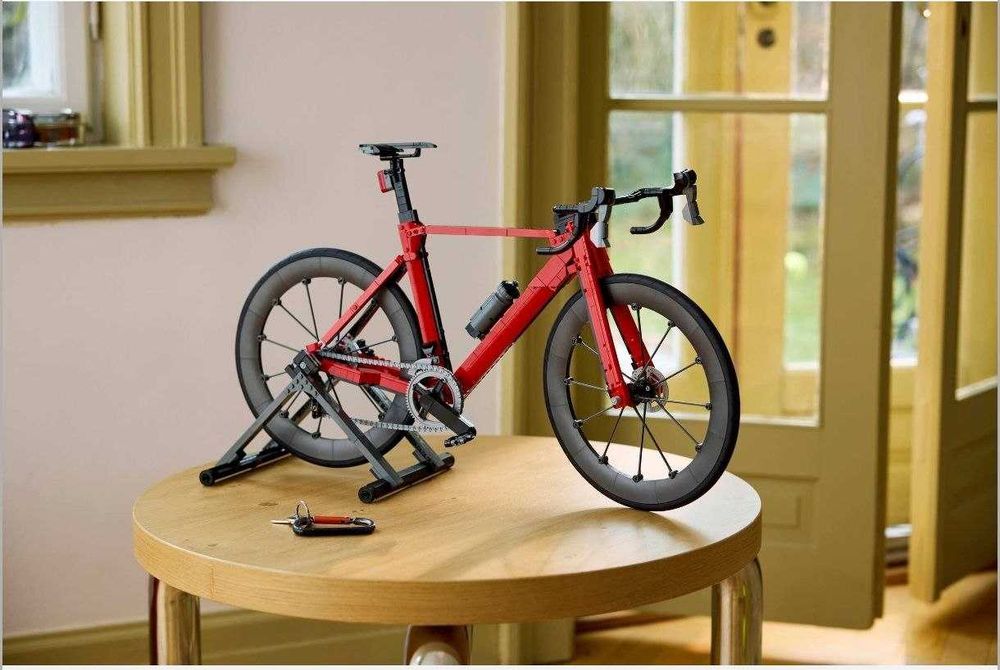 Конструктор LEGO Icons 11380 Шосейний велосипед (Road Bike)