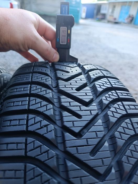 195/50/16 Pirelli snow control