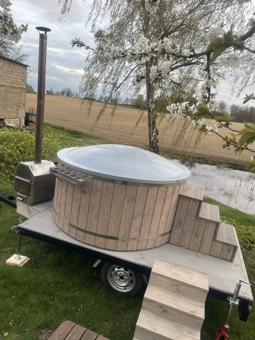 Balia mobilna 8 osób aeromasaż