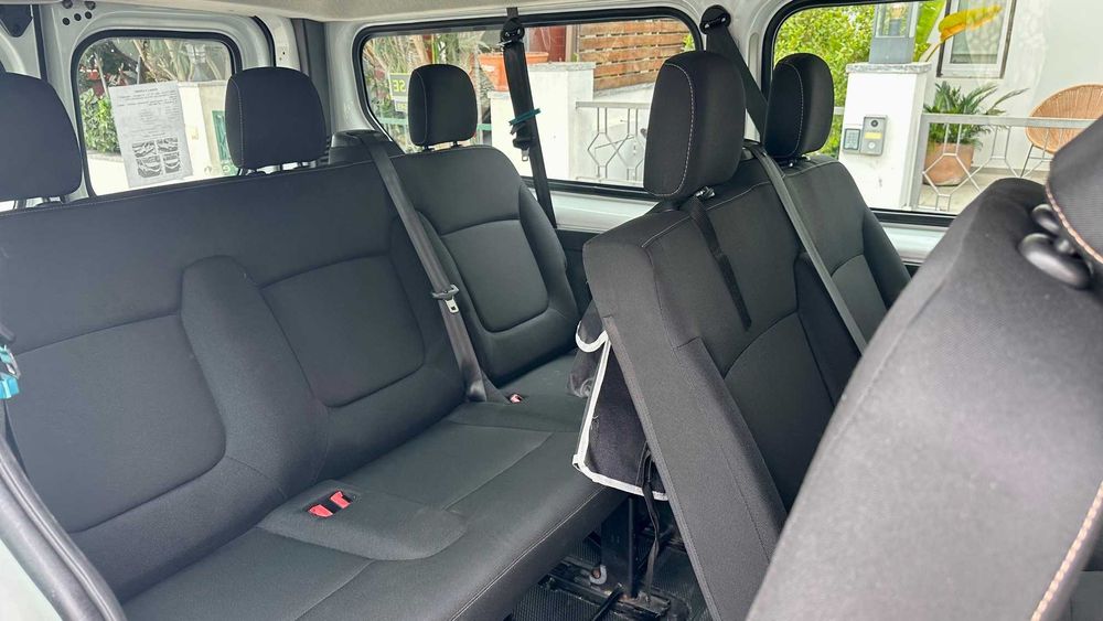 RENAULT TRAFIC 2018 H1L2 9 Lugares - Nacional