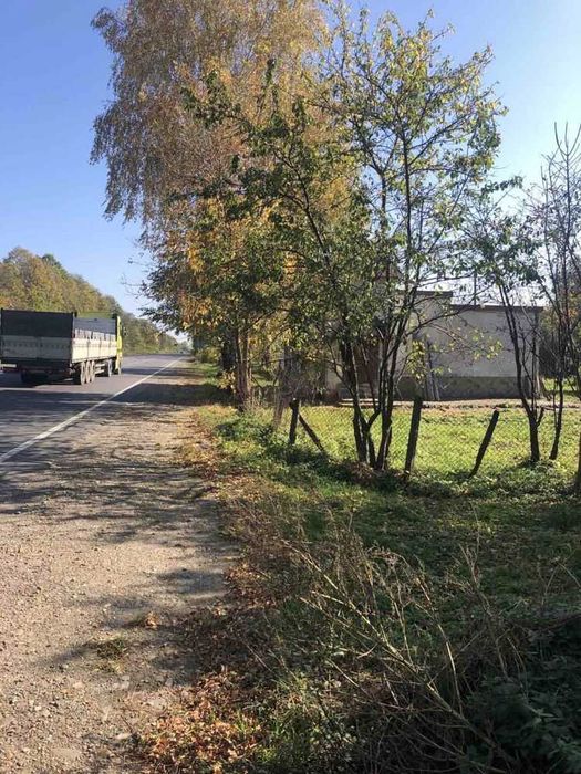Земельна  ділянка комерційного призначення 0,5 Га та будівля 88,5 м2(4)