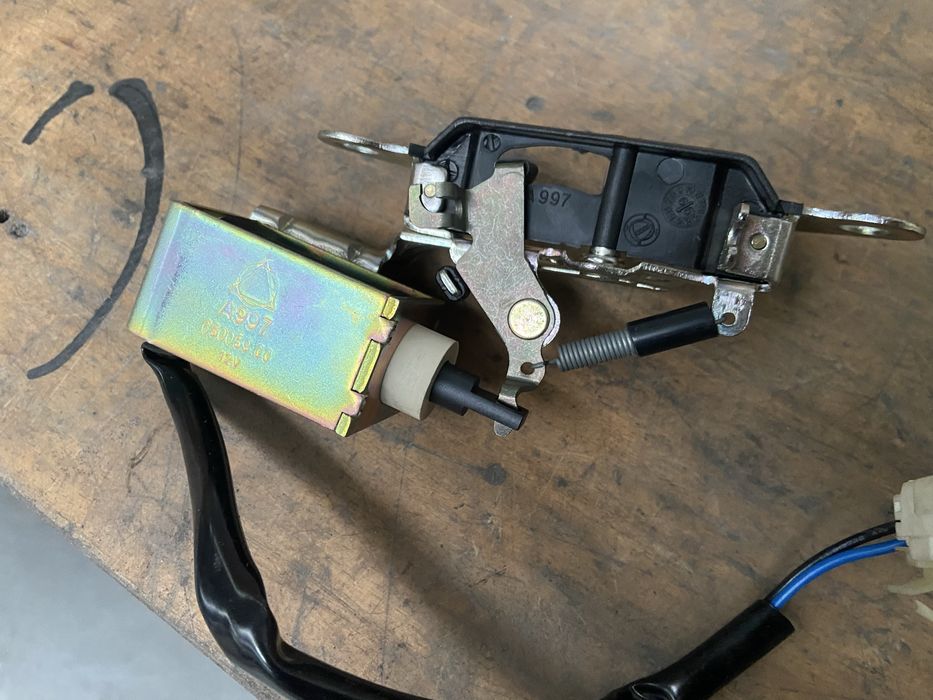 Mecanismo mala  fecho central alfa 156