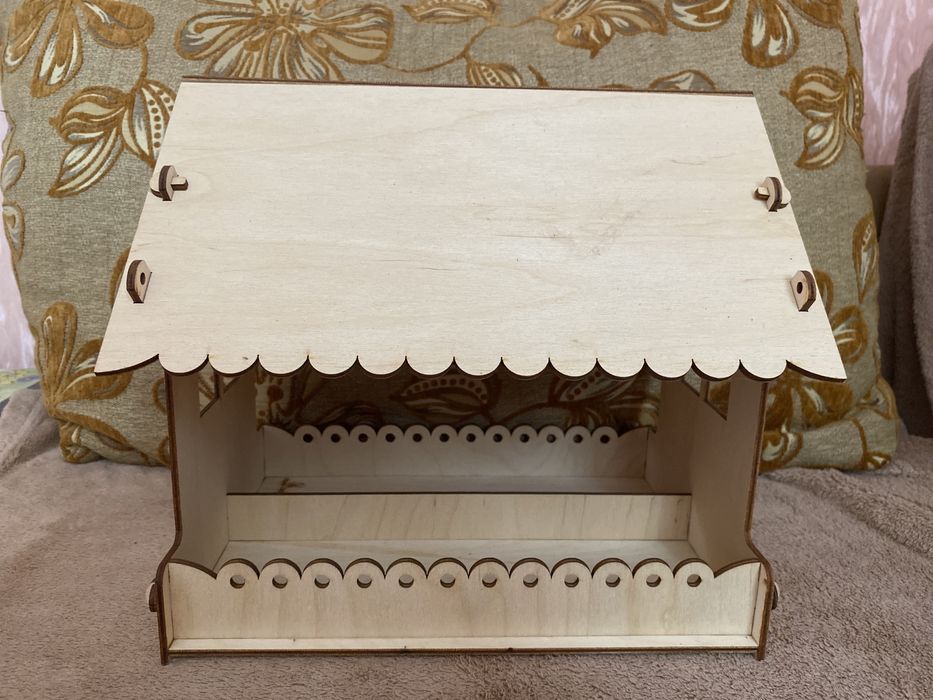 Кормушка для птиц