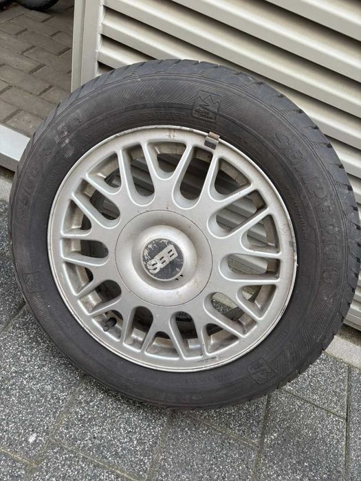 Sprzedam opony wraz z felgami