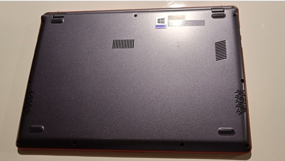 ASUS VivoBook S430F 14'' i3-8145U/4GB/256/Win10