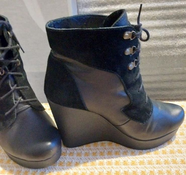 Демісезонні жіночі черевики