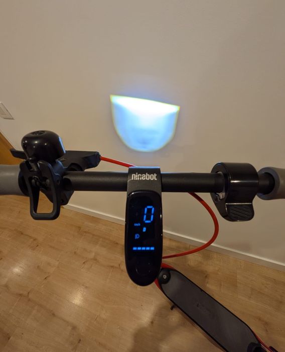 Trotinete Elétrica Segway Ninebot D38E