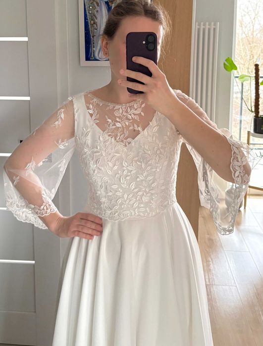 Nowa, klasyczna  suknia ślubna