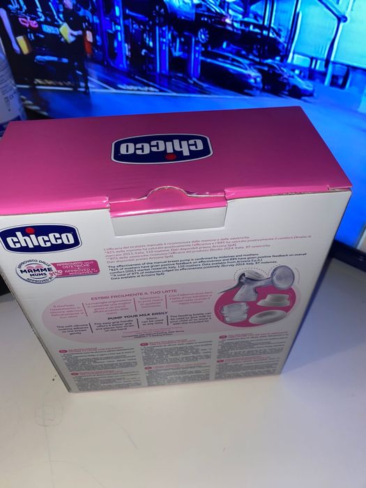 Vendo bomba de tirar leite da CHICCO NOVA!!